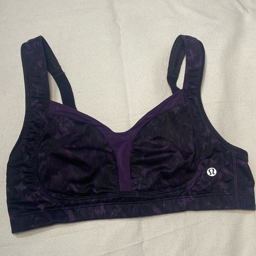 Lululemon sports bra 34C